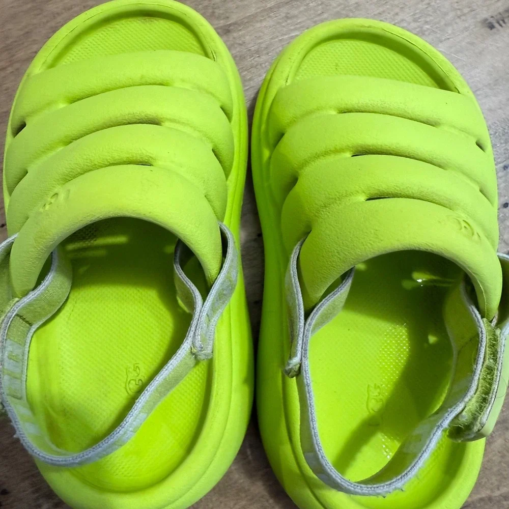 UGG pre owned